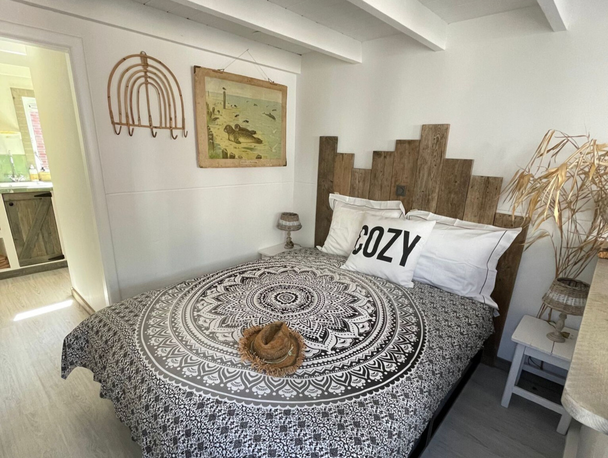 bed1.jpg