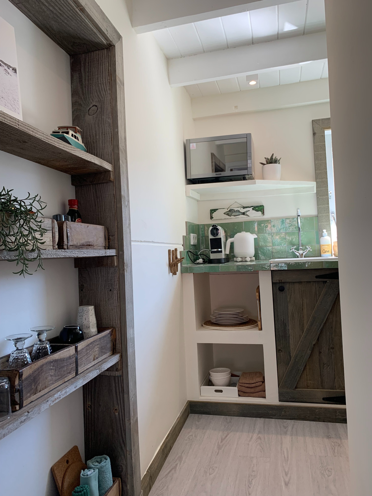 kitchenette.jpg